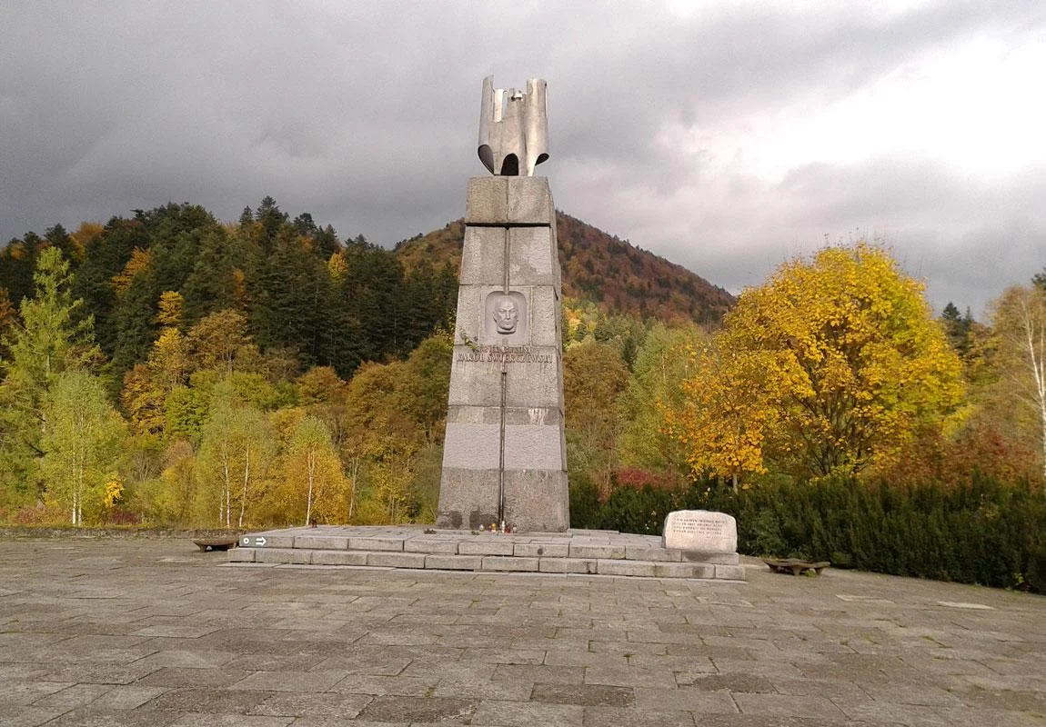 Pomnik generała Karola Świerczewskiego