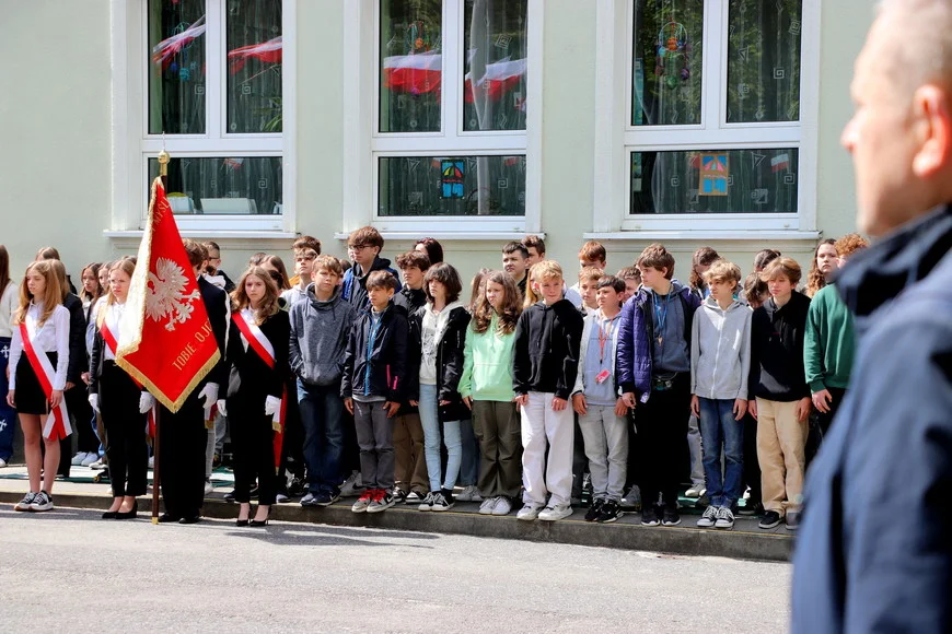 Uczniowie i samorządowcy świętowali Dzień Zwycięstwa [ZDJĘCIA] - Zdjęcie główne