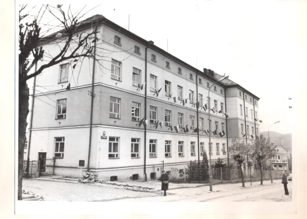Poznaj historię Zespołu Szkół nr 1 im. Karola Adamieckiego w Sanoku - Zdjęcie główne