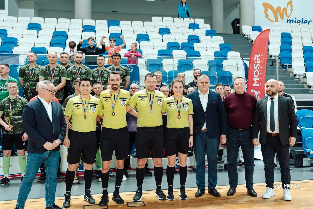 Mistrzostwa Podkarpacia Oldbojów w futsalu [ZDJĘCIA] - Zdjęcie główne