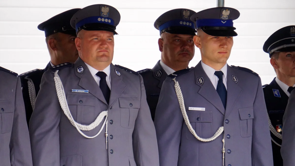 Obchody Święta Policji w Lesku. Uroczystość pełna uznania i wdzięczności [ZDJĘCIA, WIDEO] - Zdjęcie główne