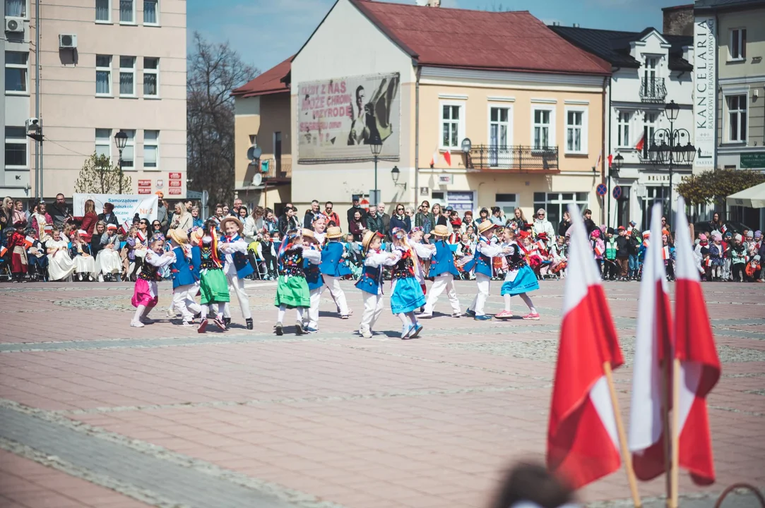 Przedszkolaki z Biało-Czerwoną