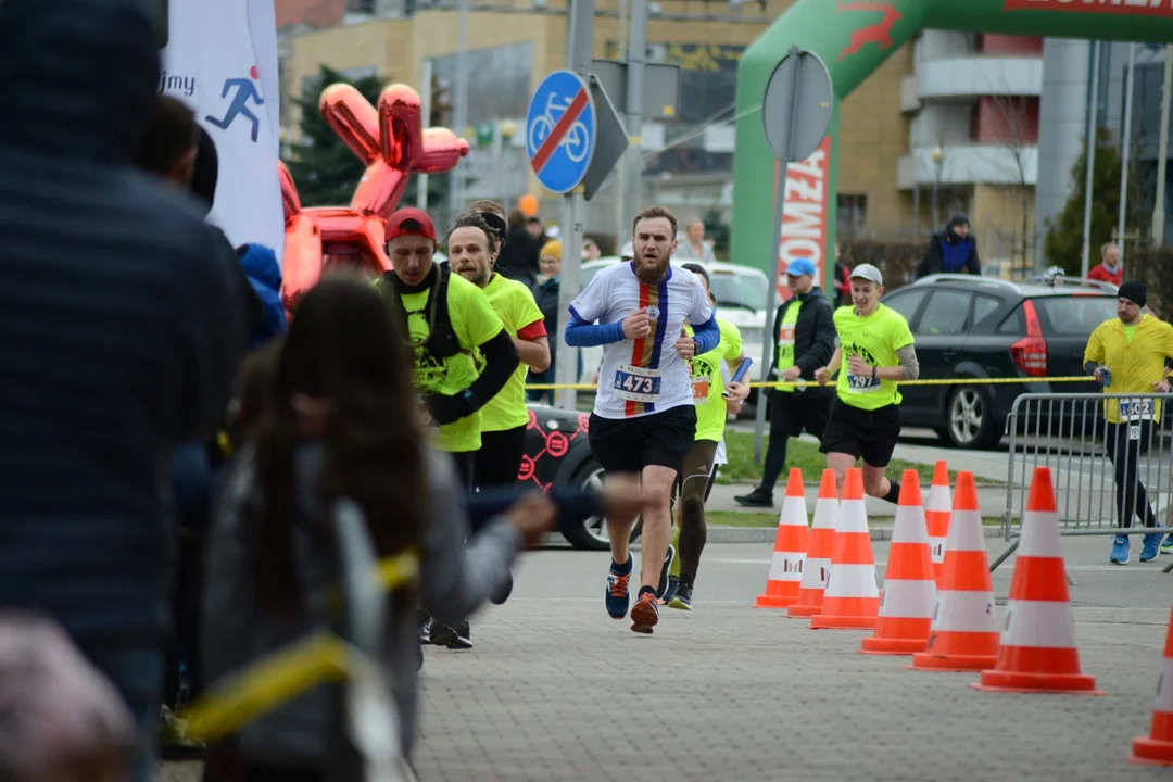 16. PKO Półmaraton Rzeszowski oraz 8. PKO Sztafeta Półmaratońska w Rzeszowie - dużo zdjęć z trasy i mety