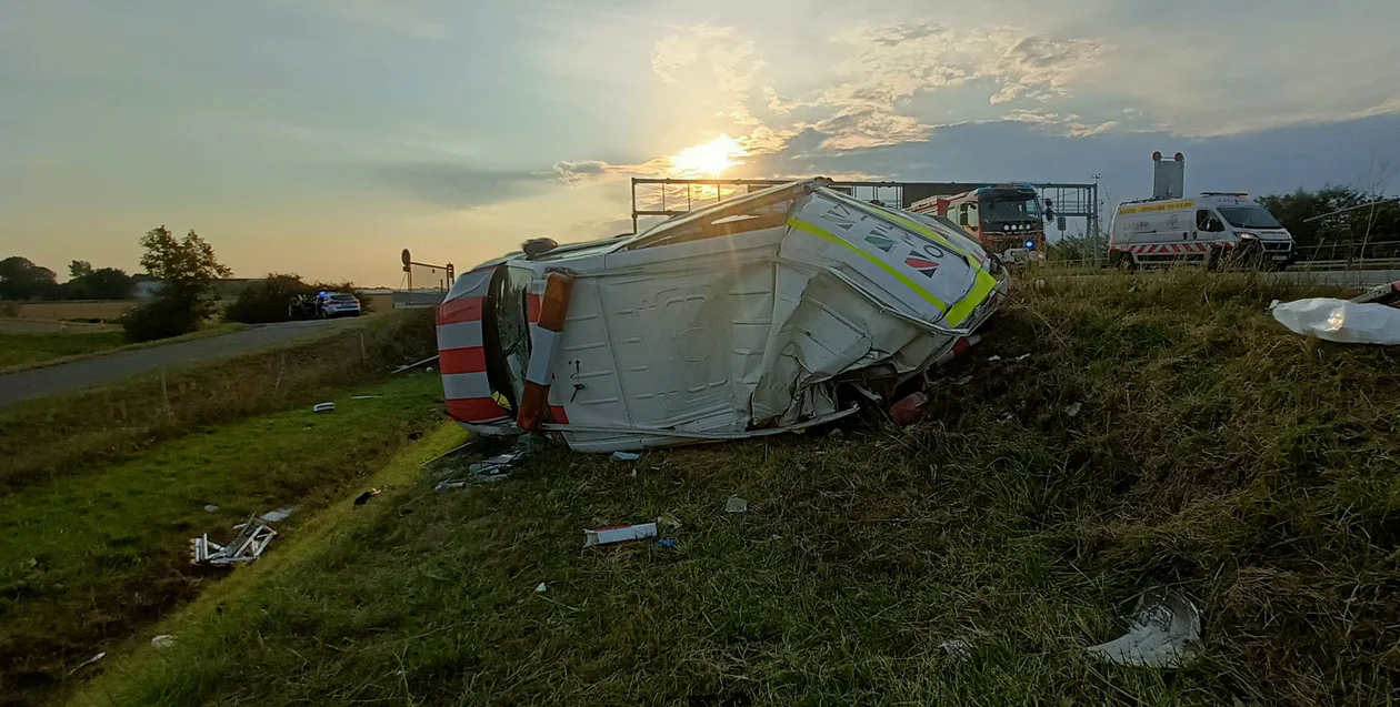 Wypadek autokaru z Rzeszowa na autostradzie A4