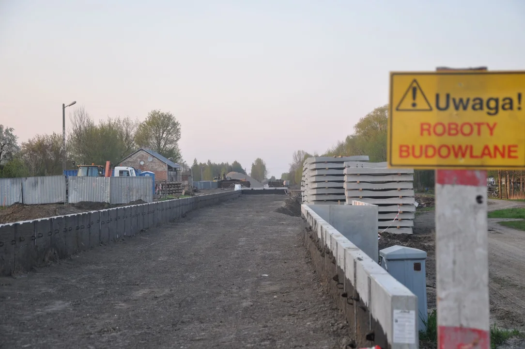 Zamknięte dwa ważne przejazdy kolejowe w gminie Tuszów Narodowy [MAPA] - Zdjęcie główne