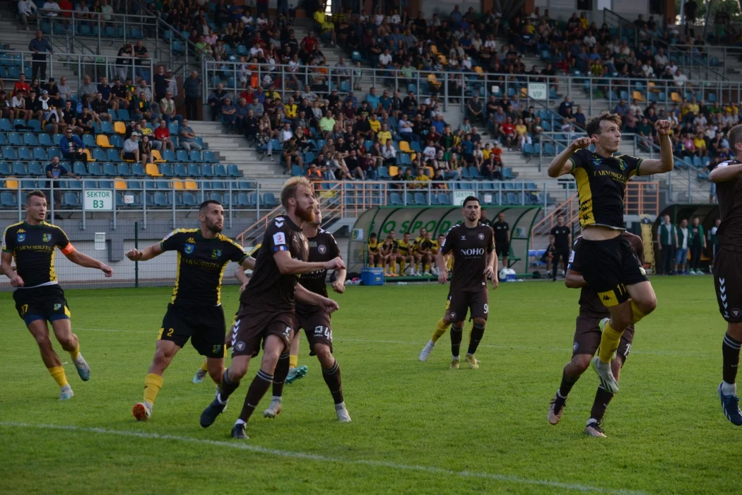 Trzecia liga, grupa 4: Siarka Tarnobrzeg - Garbarnia Kraków 0:0