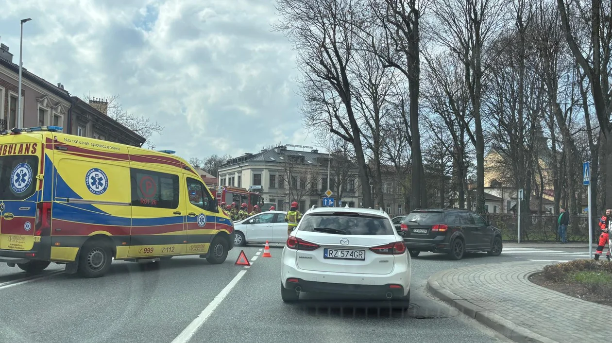 Wypadek na Dąbrowskiego w Rzeszowie