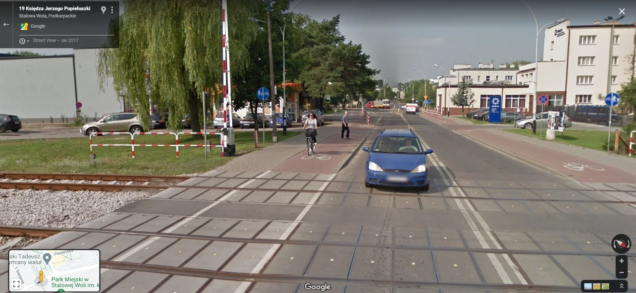 Google Street View - kto został przyłapany przez auto z aparatem