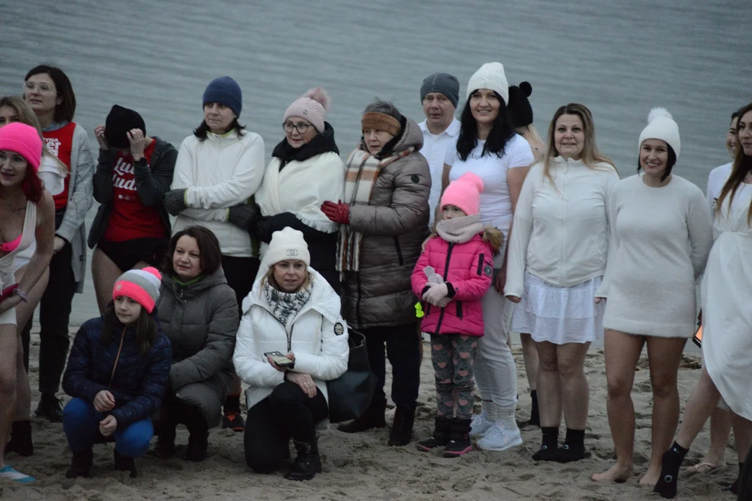 "Jezioro Aniołów" w lutym. Zobaczcie zdjęcia z plaży Jeziora Tarnobrzeskiego