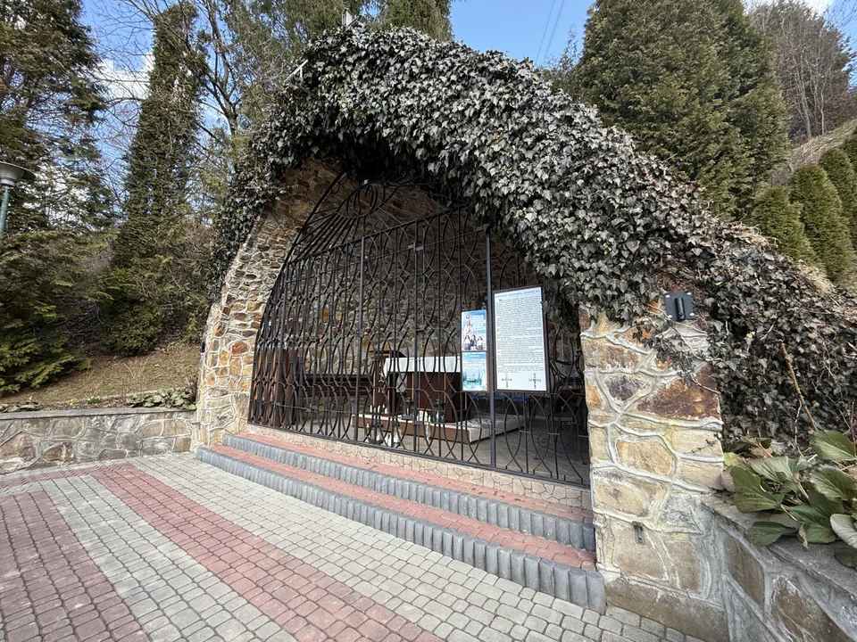 Źródełko w Zwierzyniu - marzec 2026