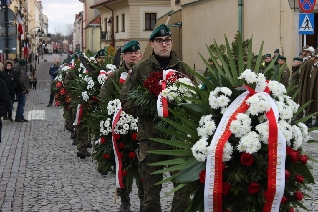 Obchody 104 rocznicy śmierci płk. Lisa-Kuli na Placu Farnym w Rzeszowie