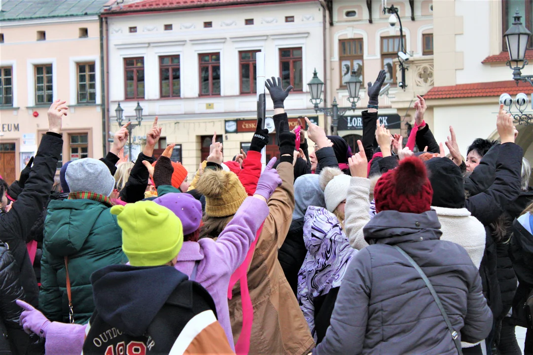 Nazywam się Miliard w Rzeszowie - zatańczyli na Rynku przeciwko przemocy