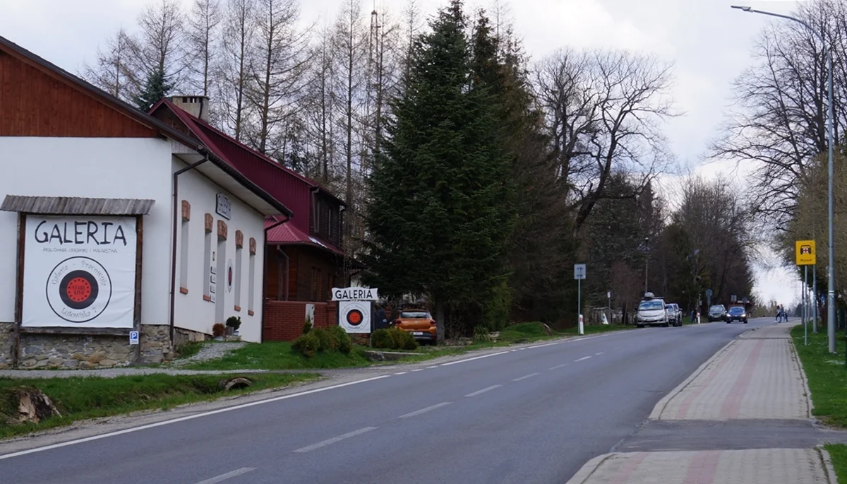 Wiosenny i ciepły dzień w Lutowiskach. Zobaczcie zdjęcia tej bieszczadzkiej miejscowości [ZDJĘCIA] - Zdjęcie główne