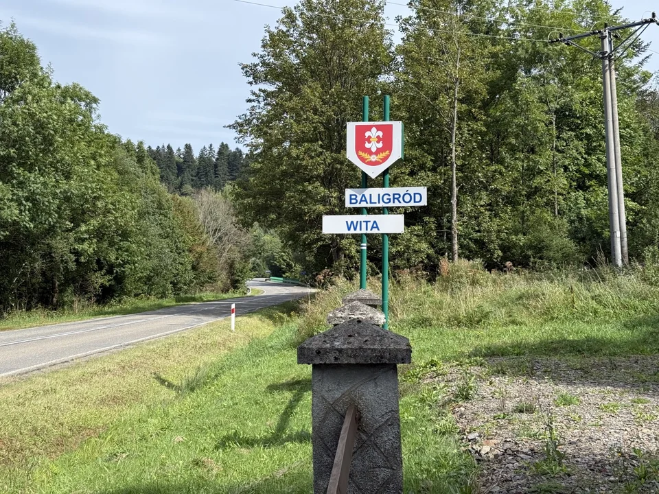 Pomnik niedaleko Baligrodu