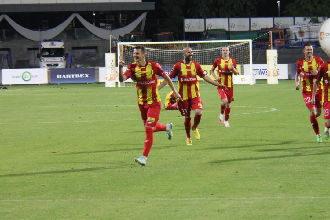 Puchar Polski: Zdecydowały karne. Stal Rzeszów przegrywa w Pucharze Polski z ekstraklasową Koroną Kielce (3-3, 7-8 rz.k)