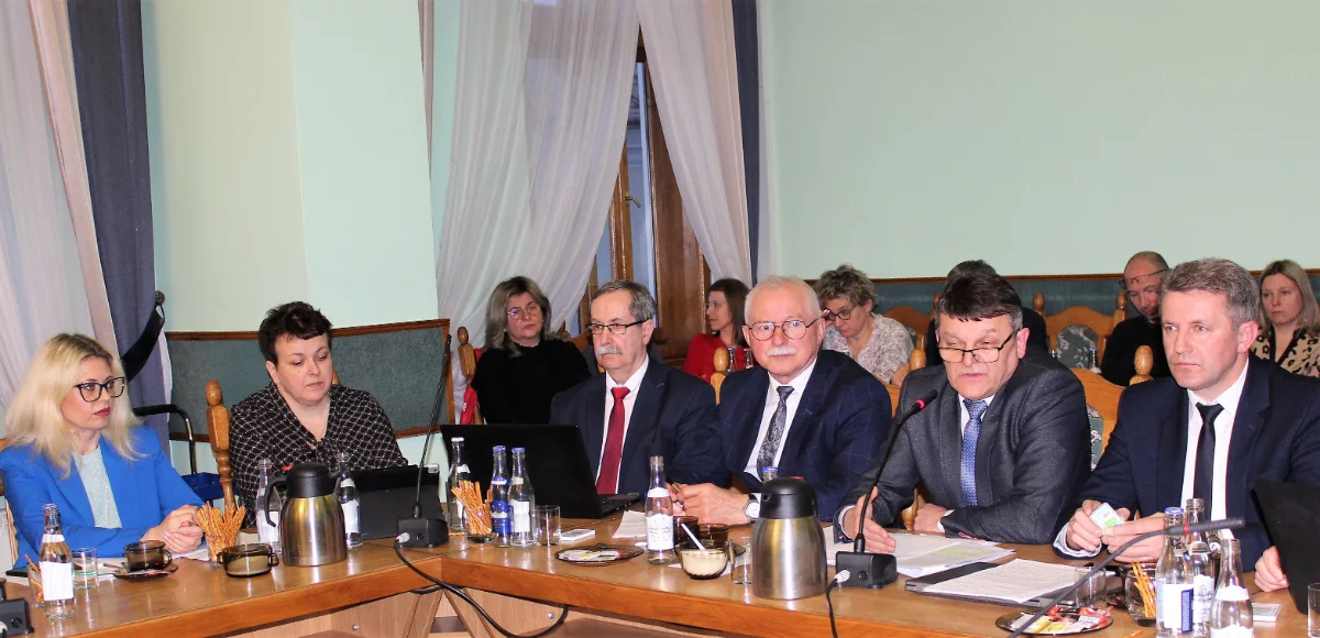 Sesja Rady Powiatu z dnia 28 marca 2023