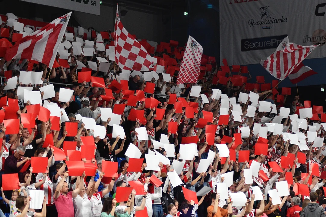 Pierwszy półfinałowy mecz siatkarskiej PlusLigi: Asseco Resovia Rzeszów - Grupa Azoty ZAKSA Kędzierzyn-Koźle (2:3)
