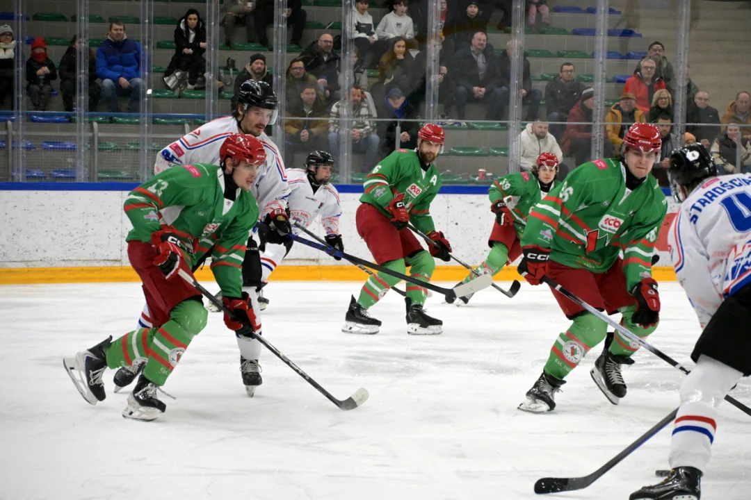 STS Sanok vs Zagłębie Sosnowiec + Teddy Bear Toss