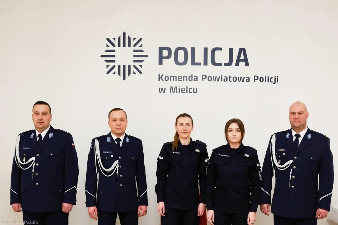 Dwie nowe policjantki w mieleckiej komendzie - Zdjęcie główne