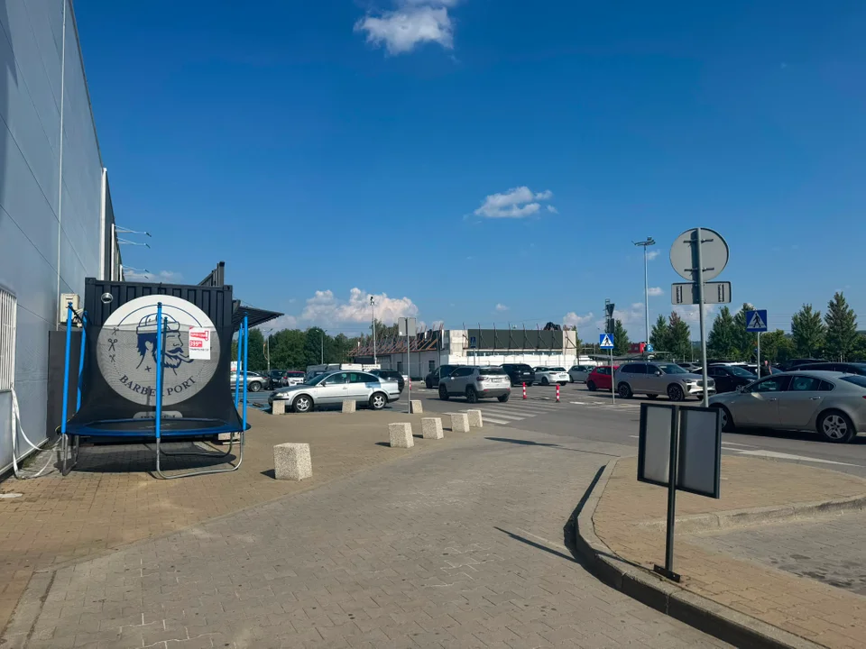 Na parkingu E.leclerc