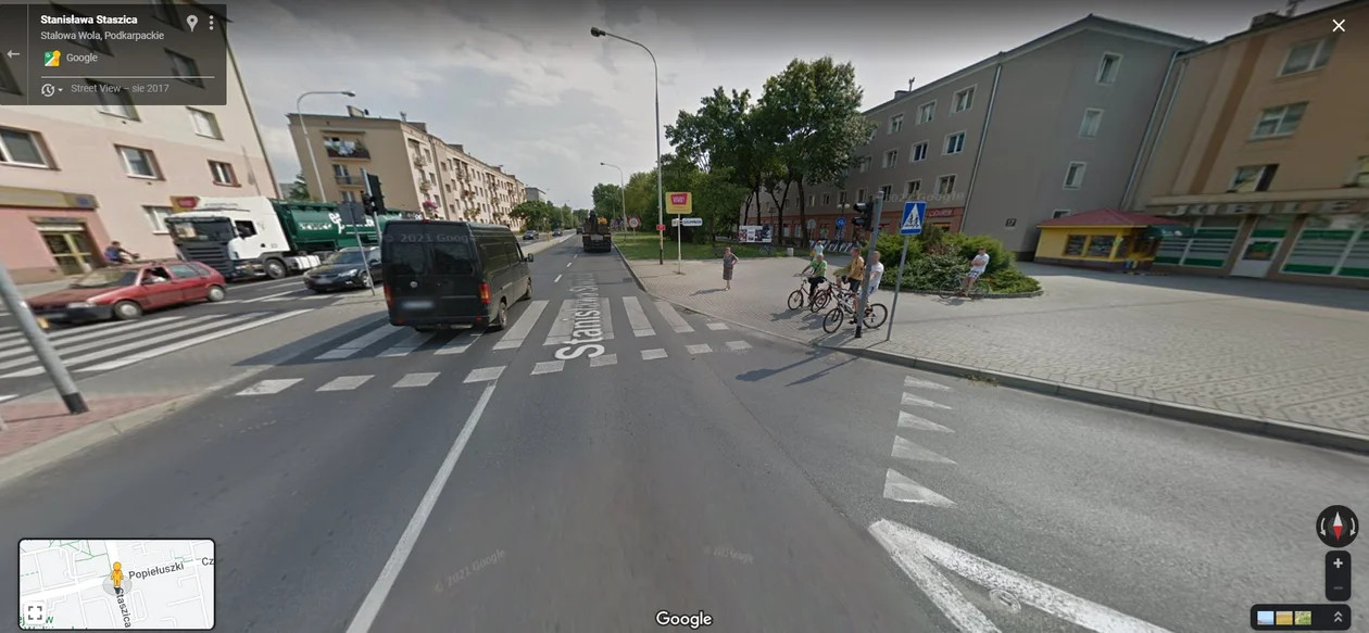 Google Street View - kto został przyłapany przez auto z aparatem