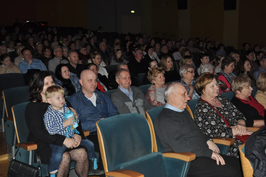 Zatańczyli, zaśpiewali dla kobiet w Mielcu