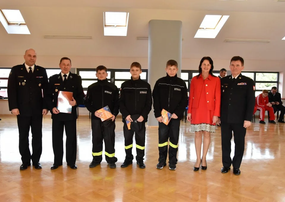 Promesy dla Młodzieżowych Drużyn Pożarniczych z powiatu sanockiego - GALERIA