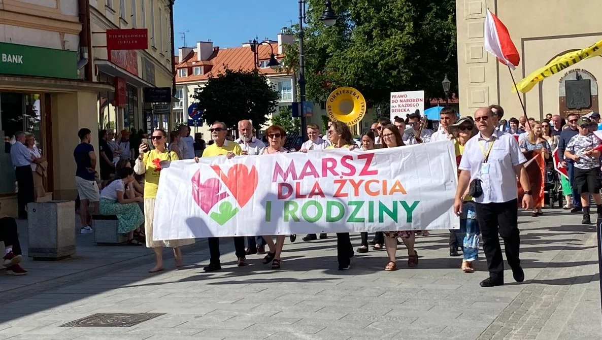 Rzeszów maszeruje dla życia i rodziny. Tłumy na ulicach miasta