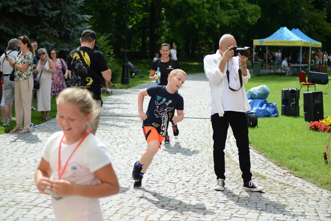 Bieg "Dzieci dla Ochotników Dzikowskich 1920" w Tarnobrzegu