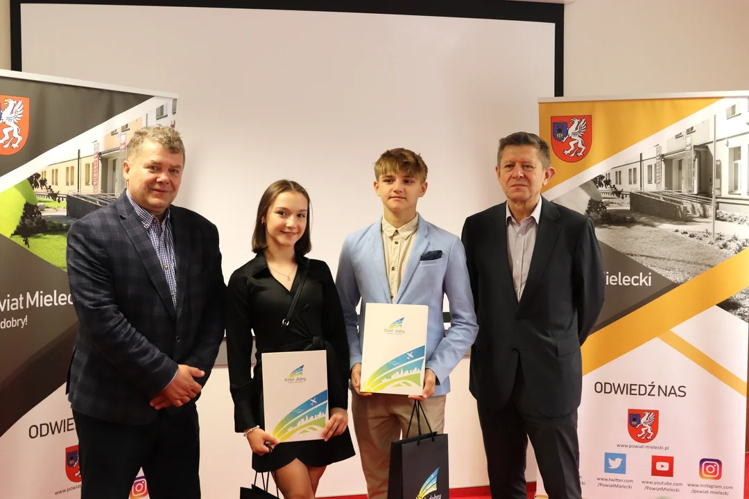 Powiat Mielecki przyznał stypendia dla najlepszych sportówców