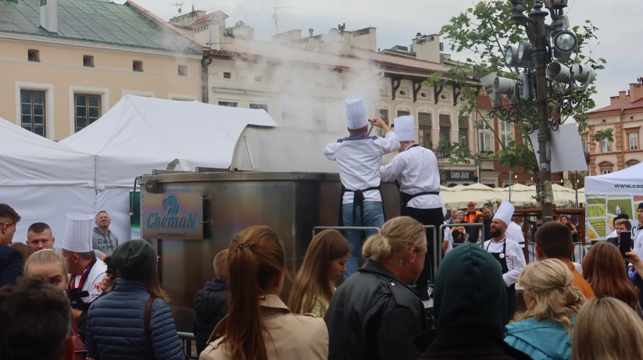 Drugi dzień festiwalu "Karpaty na Widelcu". Robert Makłowicz docenił Rzeszów [ZDJĘCIA, WIDEO]