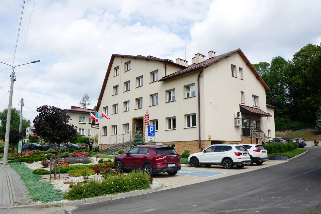 Remont budynku urzędu gminy w Komańczy