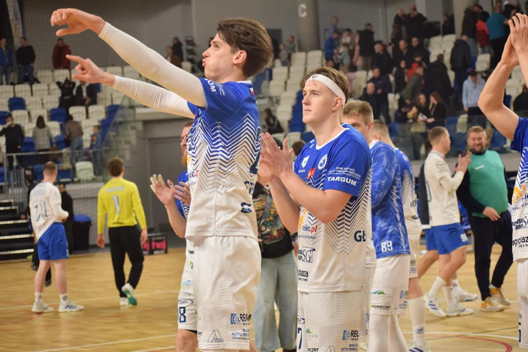 Handball Stal Mielec wygrywa z Grunwaldem Poznań w 16. kolejce Ligi Centralnej [ZDJĘCIA] - Zdjęcie główne