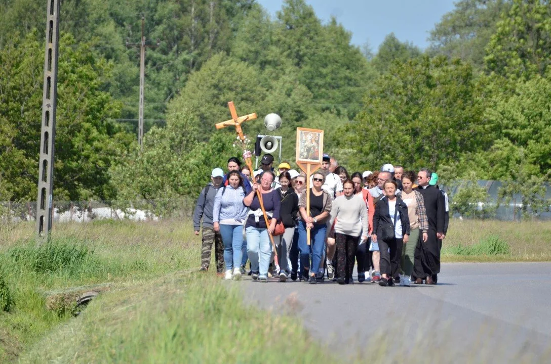 Piesza pielgrzymka z Cmolasu do Leżajska 2024