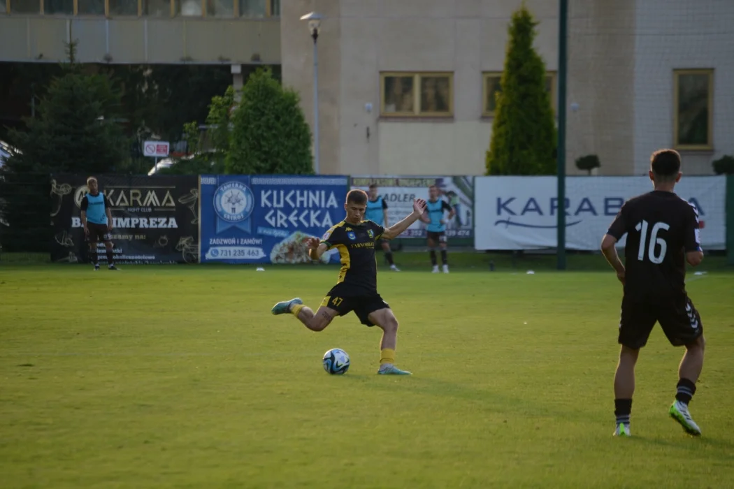 Trzecia liga, grupa 4: Siarka Tarnobrzeg - Garbarnia Kraków 0:0