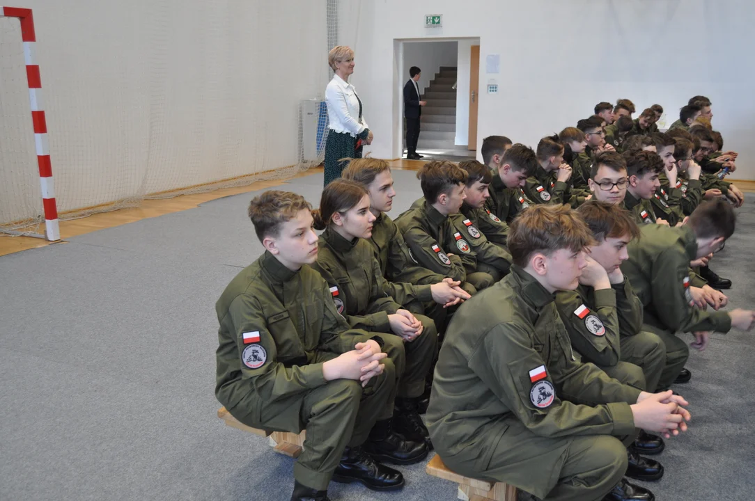 "Ślubuję wypełniania obowiązków kadeta"- ślubowanie klas wojskowych