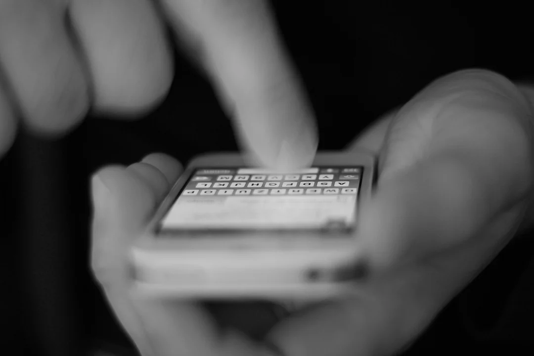 Mieszkańcy Kolbuszowej i okolic dostają fałszywe SMS-y ze szkodliwym oprogramowaniem [ZDJĘCIA] - Zdjęcie główne