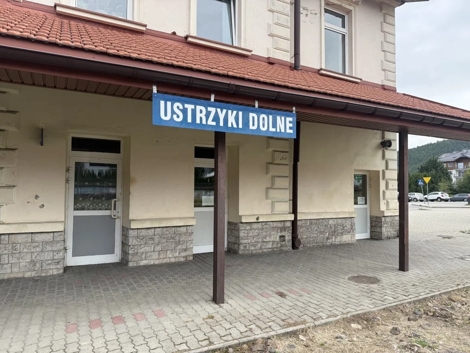 Pociąg z Rzeszowa do Ustrzyk Dolnych
