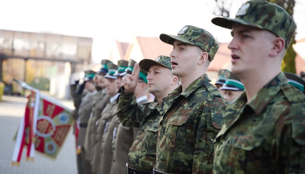 Nowi funkcjonariusze w Bieszczadzkim Oddziale Straży Granicznej. W przemyskiej komendzie odbyło się uroczyste ślubowanie - Zdjęcie główne