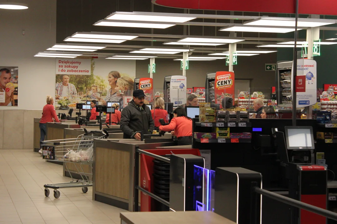 Otwarcie drugiego marketu Kaufland w Rzeszowie. Tłumów nie było