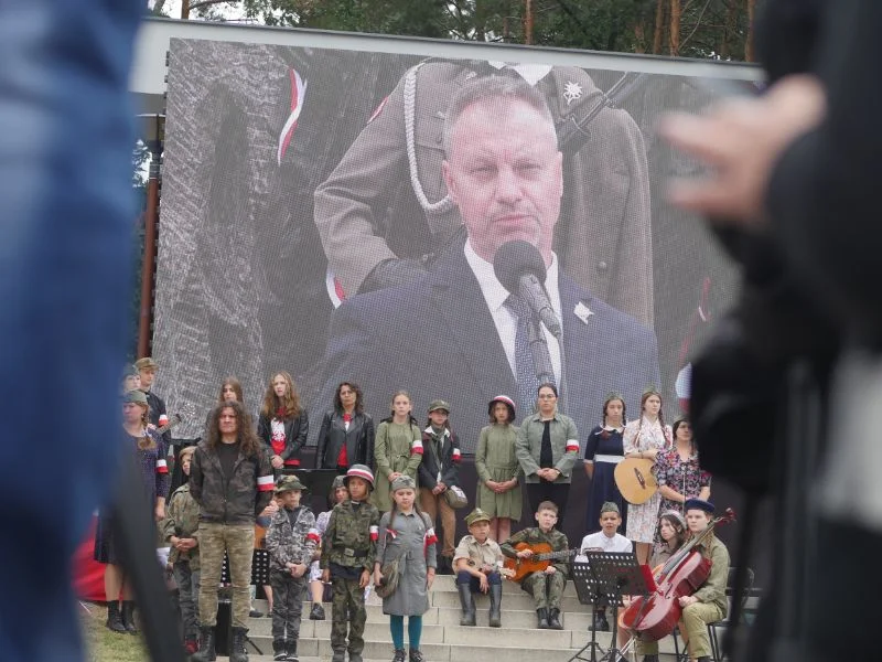 Odsłonięcie pomnika w Mielcu