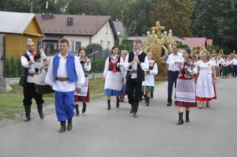 Tradycja, tańce i zabawa - czyli Dożynki Gminy Mielec w Rydzowie [ZDJĘCIA, WIDEO] - Zdjęcie główne