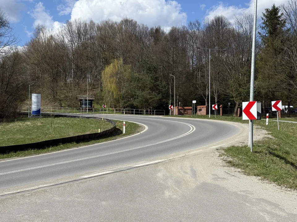 Droga między Soliną a Myczkowem