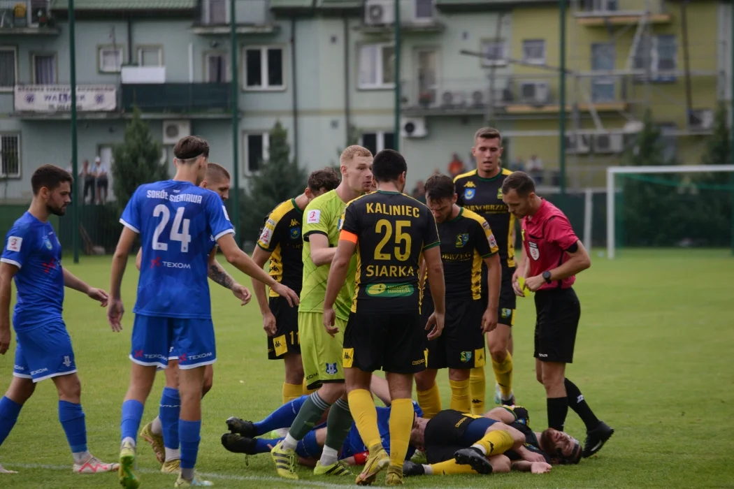 Trzecia liga, grupa 4: Siarka Tarnobrzeg - Sokół Sieniawa 2:0