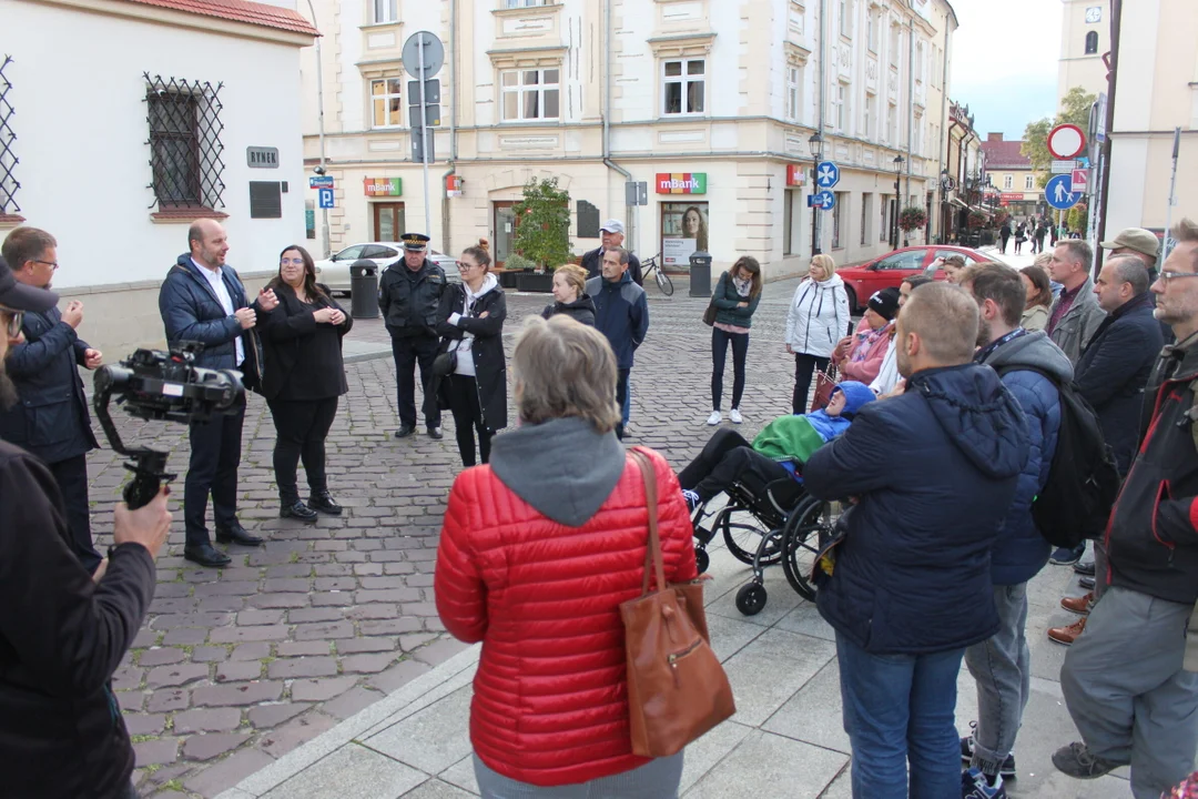 Spacer z prezydentem Konradem Fijołkiem ulicami Rzeszowa