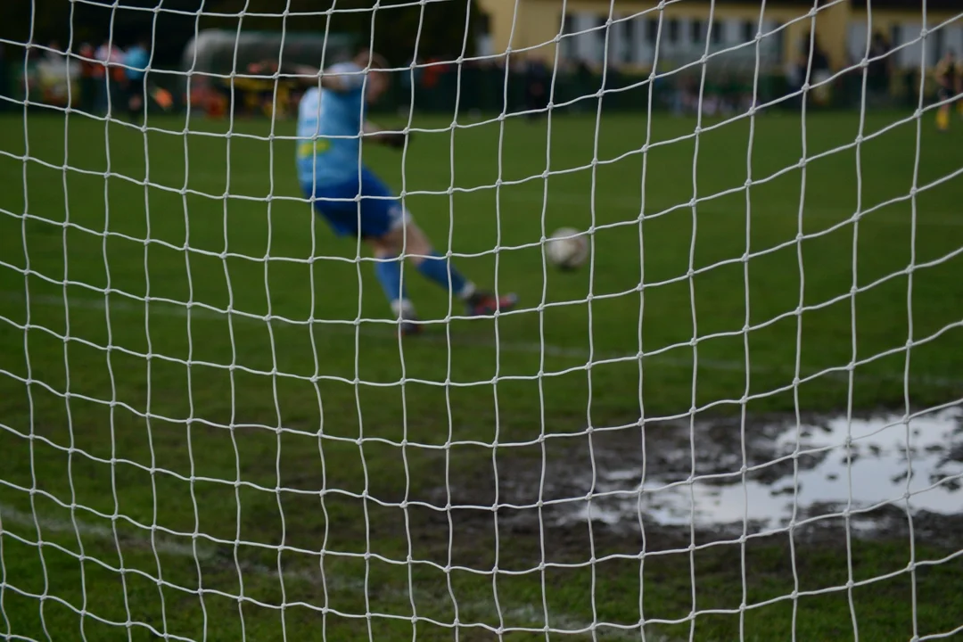 Klasa okręgowa, Stalowa Wola: Siarka II Tarnobrzeg - Stal II Stalowa Wola 1:2