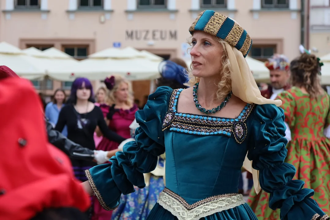 Przebrana uczestniczka