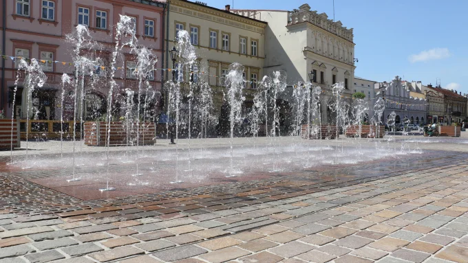 Jarosław:  Pierwszy etap remontu płyty Rynku