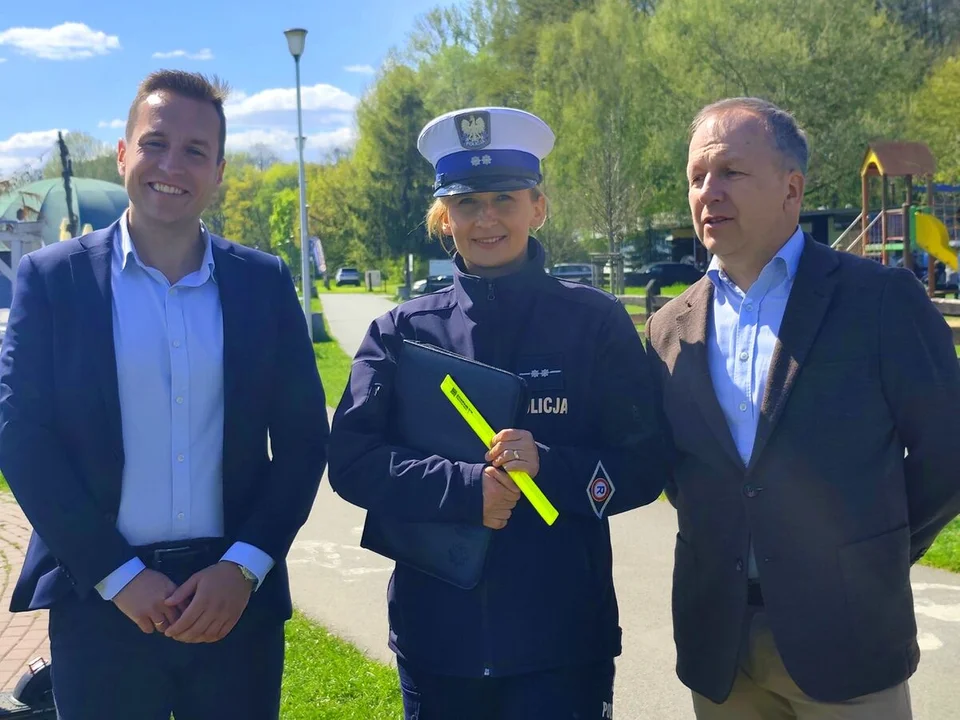 Konferencja prasowa w sprawie bezpieczeństwa na drodze w rejonie Rezerwatu Lisia Góra