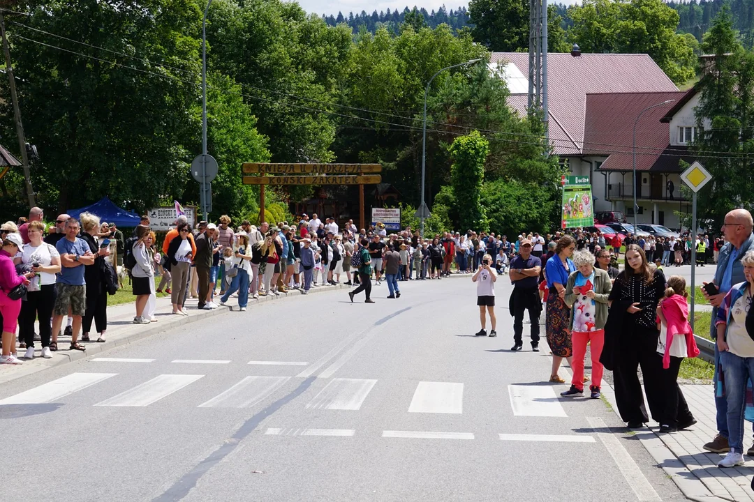 Parada koni w Lutowiskach